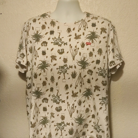Levi's White and Green Short Sleeve Tee - Picture 1 of 3